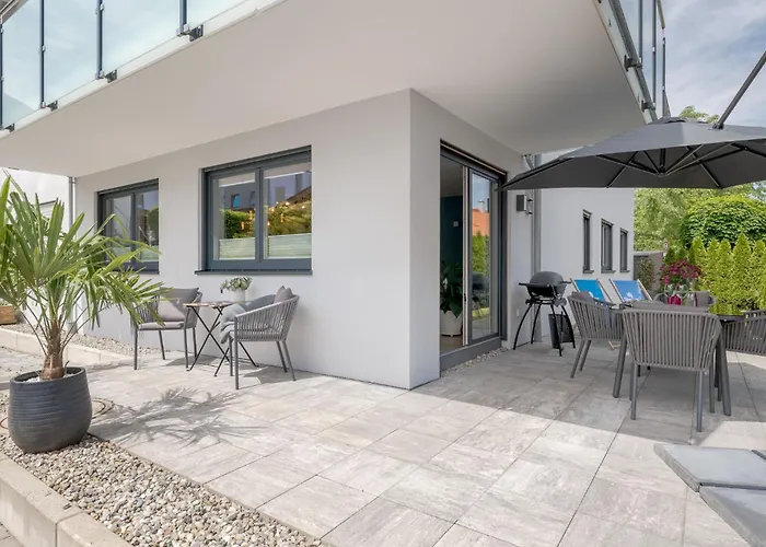 Appartement Fenjoy: Ferienapartment Mit Garten / Zentral / Bbq *